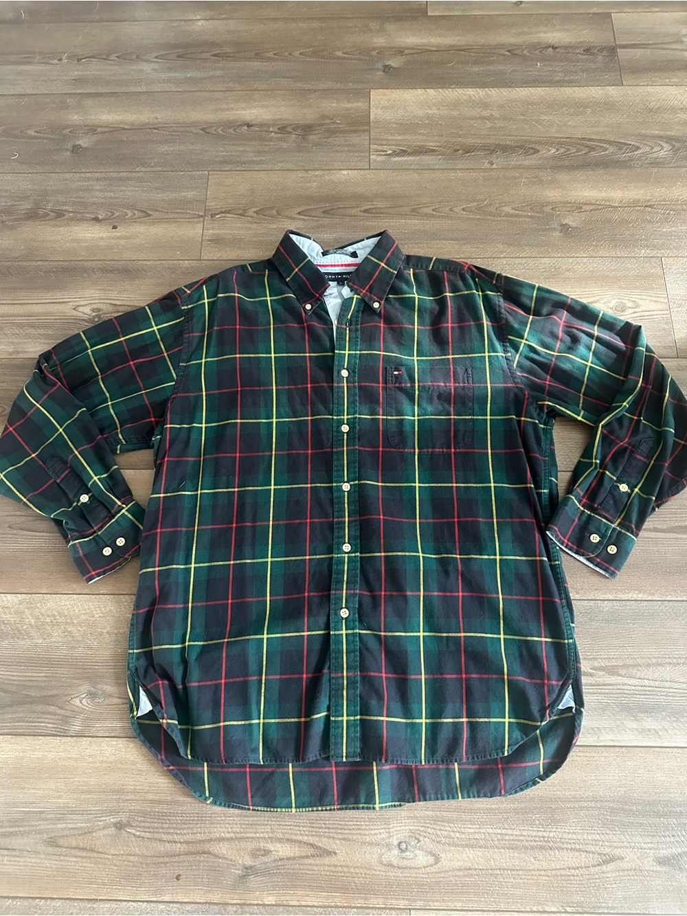 Vintage Tommy Hilfiger Men's Green/Navy Plaid Button-Down Shirt L